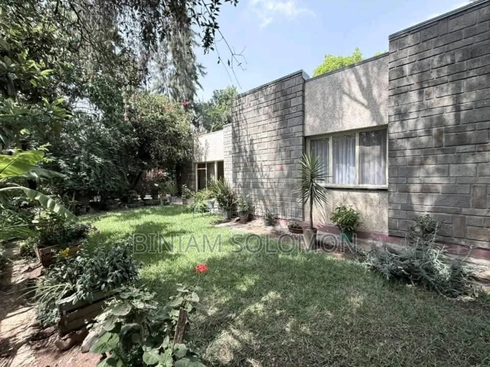 Furnished 3bdrm Villa in Bole for rent