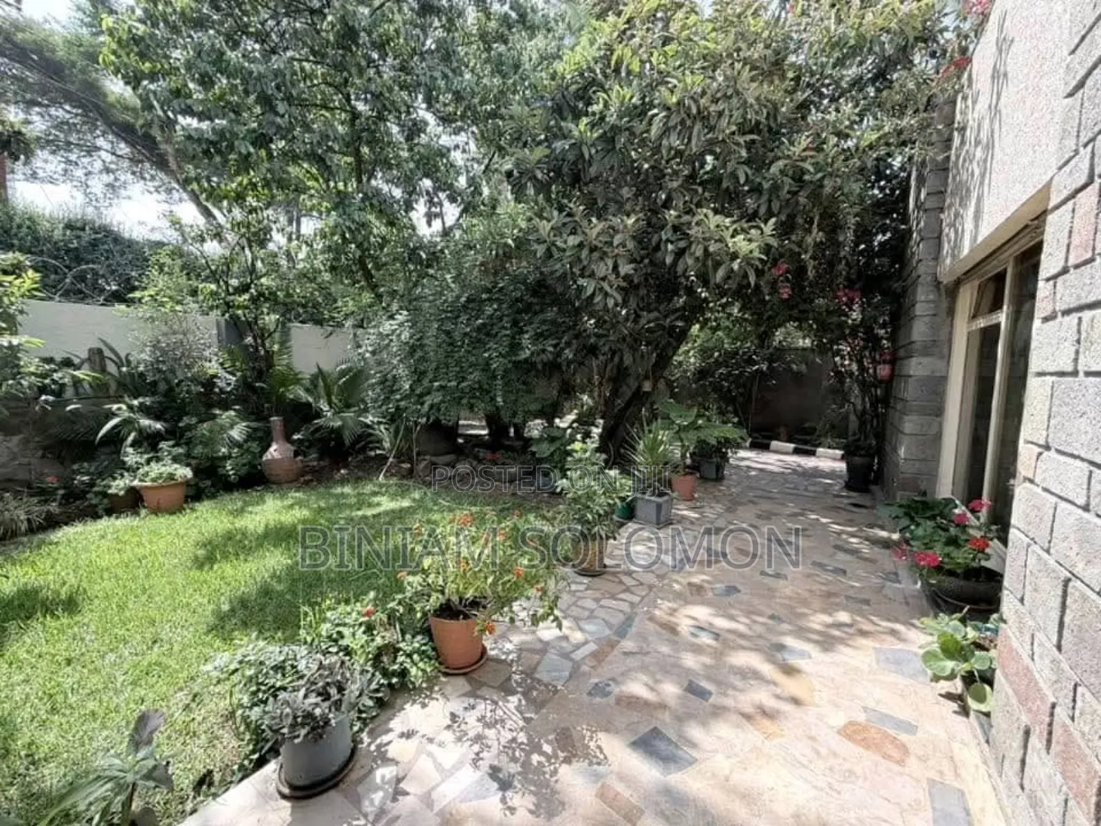 Furnished 3bdrm Villa in Bole for rent