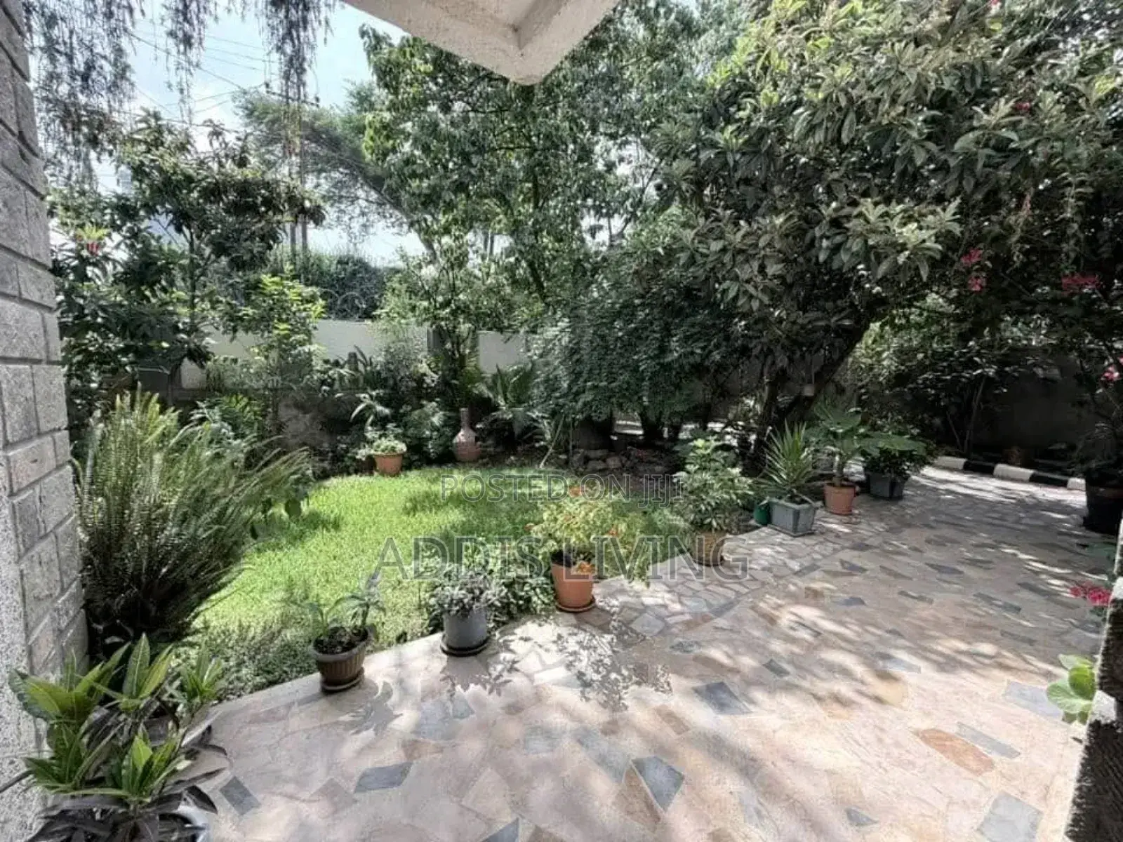 Furnished 3bdrm Villa in Bole for rent