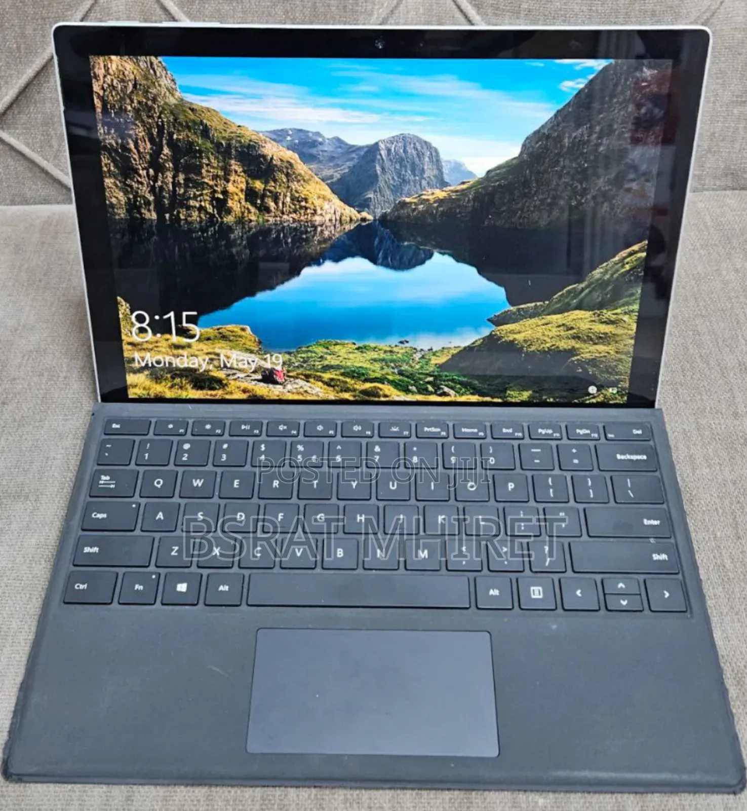 New Laptop Microsoft Surface 8GB Intel Core I7 SSD 256GB