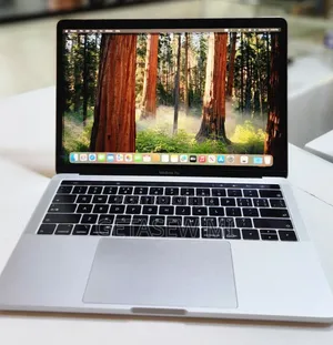 New Laptop Apple MacBook 2018 8GB Intel Core I5 SSD 256GB