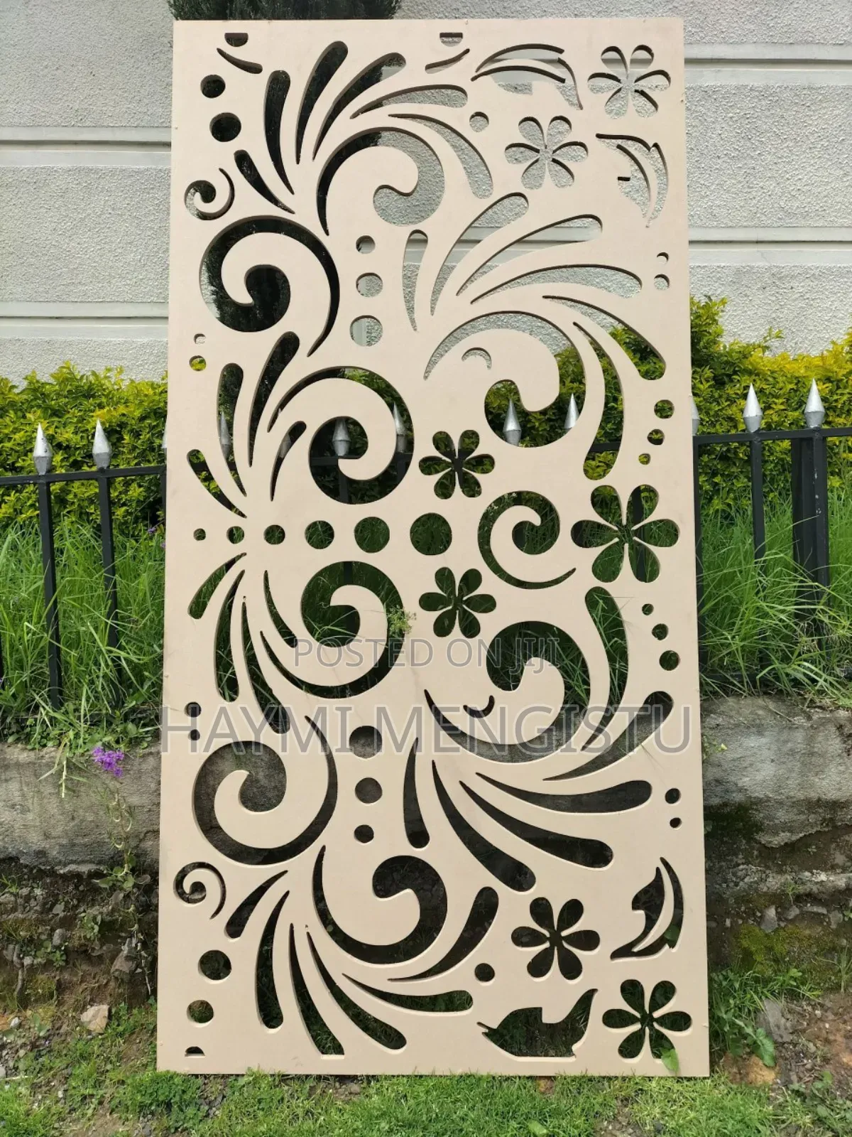 የተለያዩ Mdf ላይ የሚወጡ ዲዛይኖች