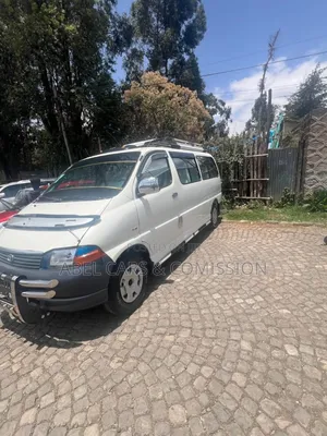 Photo - Toyota HiAce 2006 White