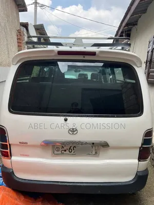 Toyota HiAce 2006 White