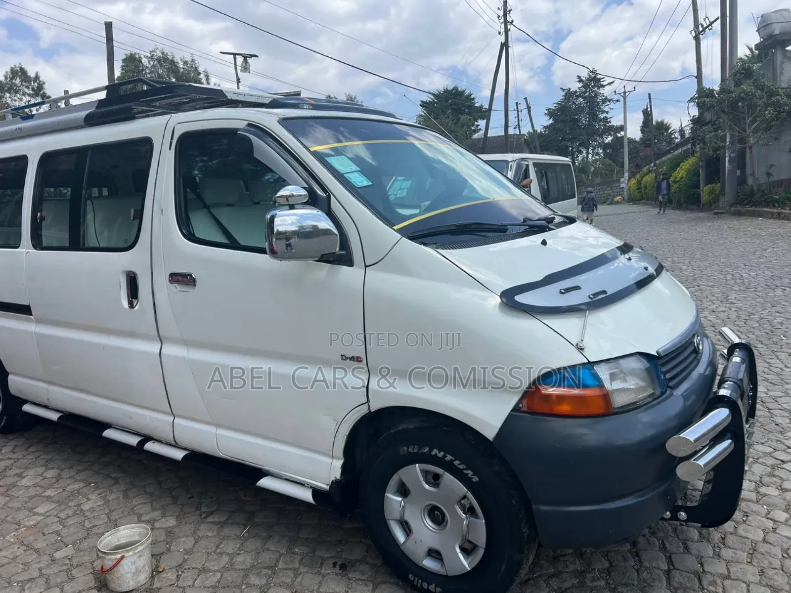 Toyota HiAce 2006 White