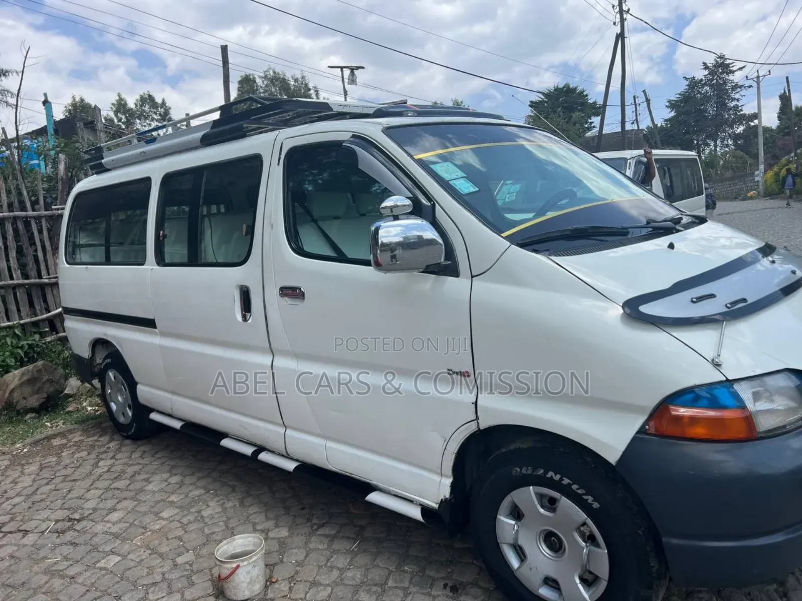 Toyota HiAce 2006 White