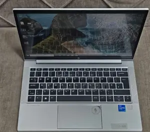 New Laptop HP EliteBook 830 G8 16GB Intel Core I5 SSD 512GB