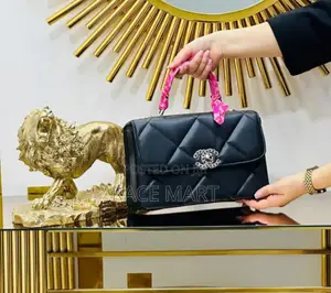 Photo - Channel Bag 19