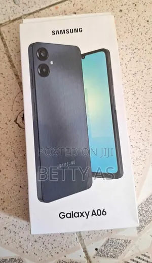 Photo - New Samsung Galaxy A06 64 GB Black