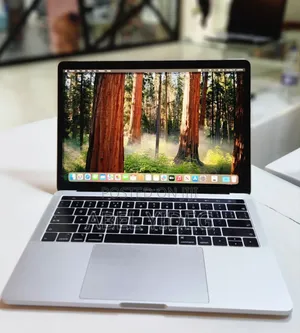 New Laptop Apple MacBook Pro 2018 8GB Intel Core I5 SSD 256GB