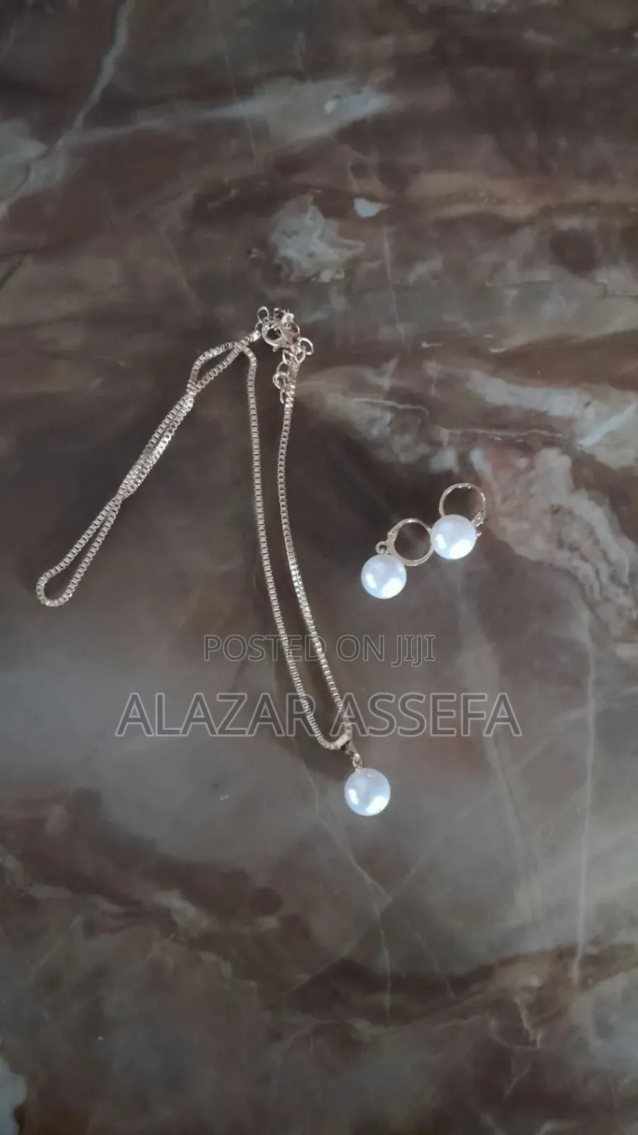 Pearl Necklace +Earrings