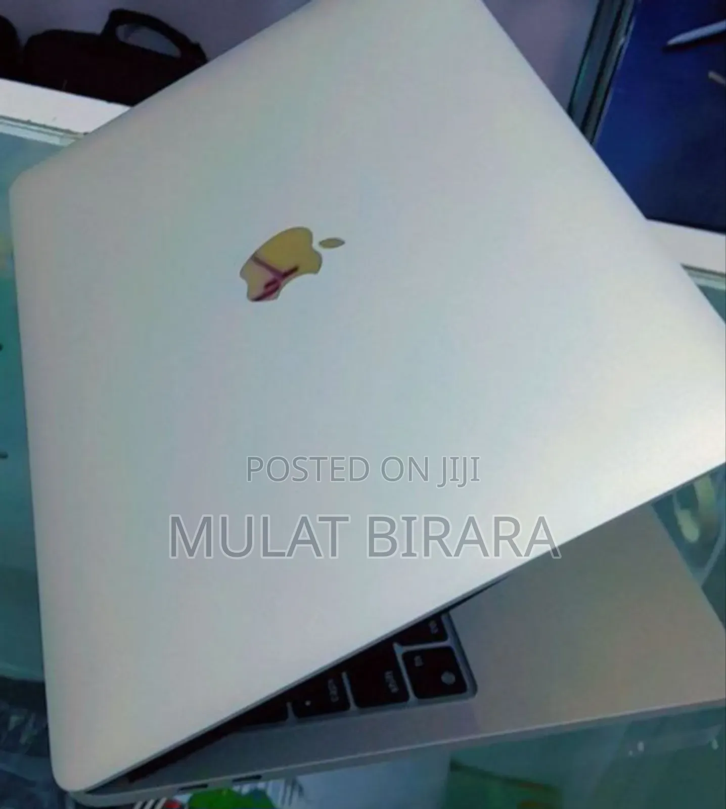 New Laptop Apple MacBook Pro 2020 8GB Apple M1 Pro SSD 256GB