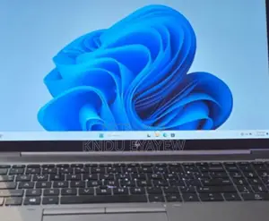 New Laptop HP ZBook Firefly 15 G7 16GB Intel Core I7 SSD 512GB