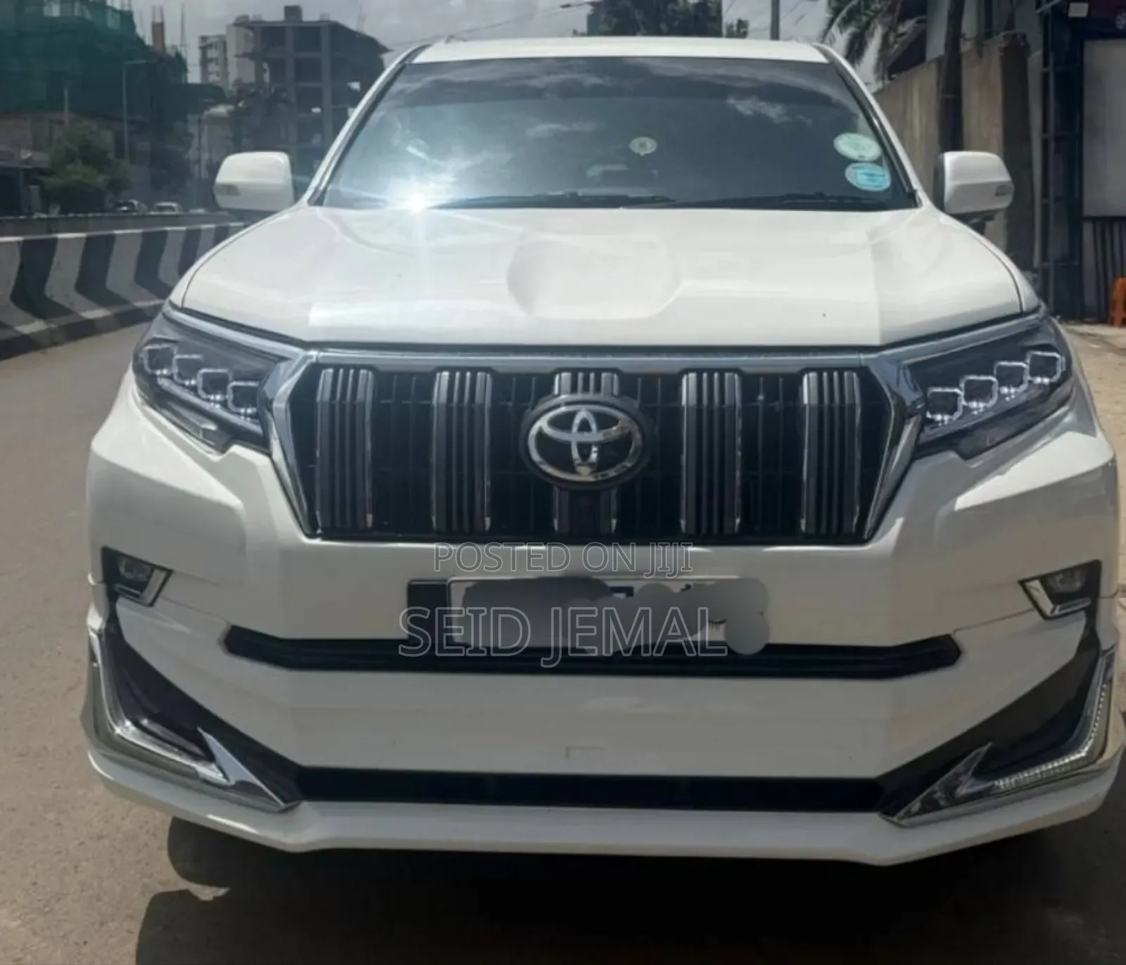 Toyota Land Cruiser Prado 2012 White