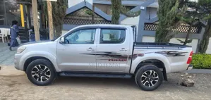 Toyota Hilux 2014 Silver