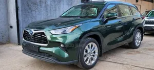 Toyota Highlander Hybrid 2023 Green