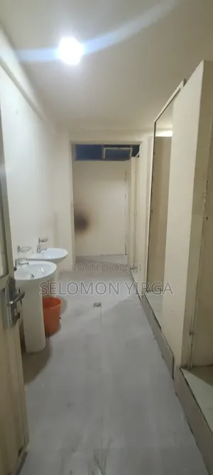 ለክራይ የቀረበ መጋዘን