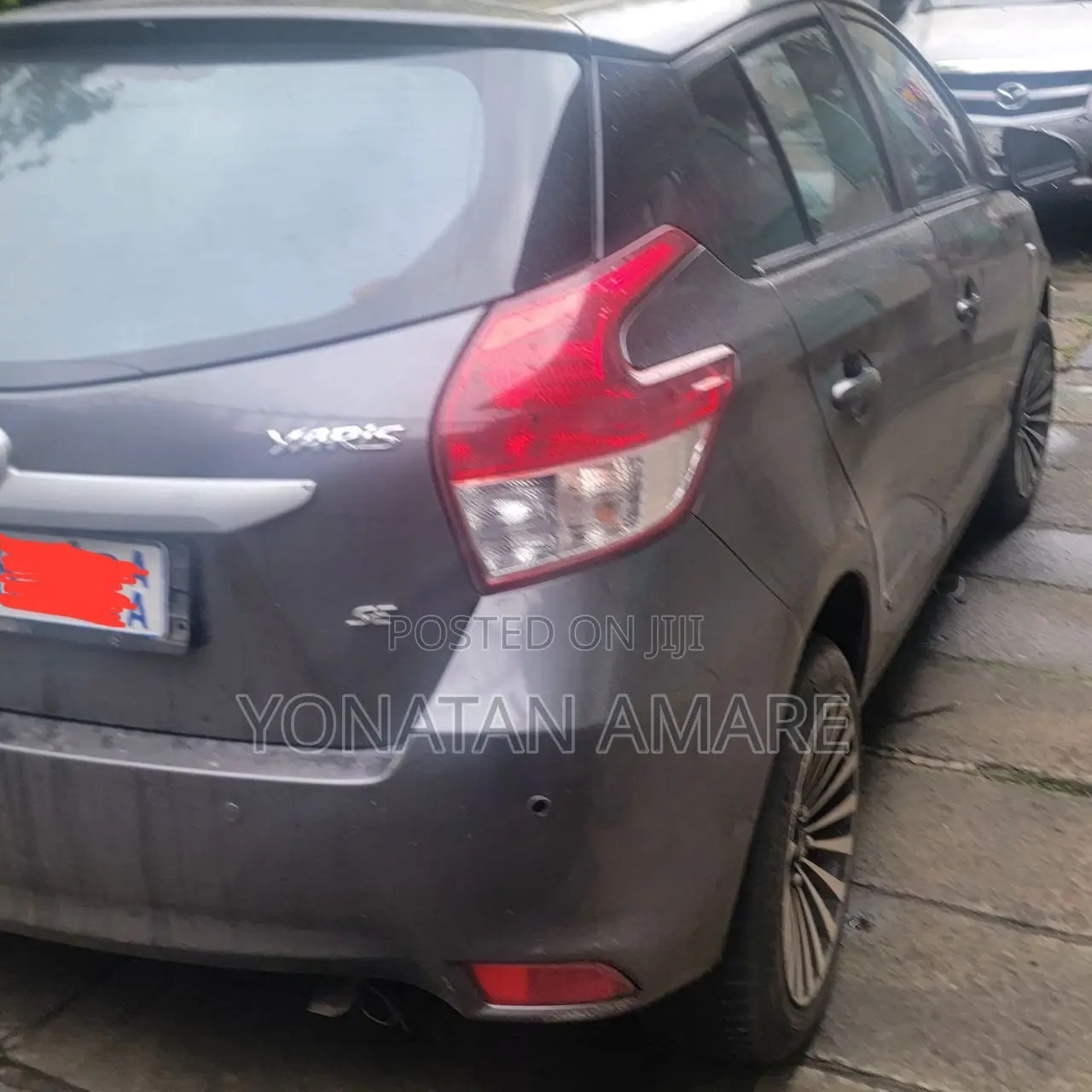 Toyota Yaris SE Hatchback 5dr 2015 Gray