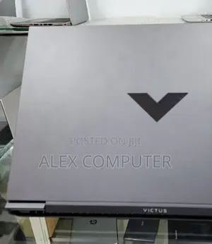New Laptop HP Victus 15 16GB Intel Core I7 SSD 512GB
