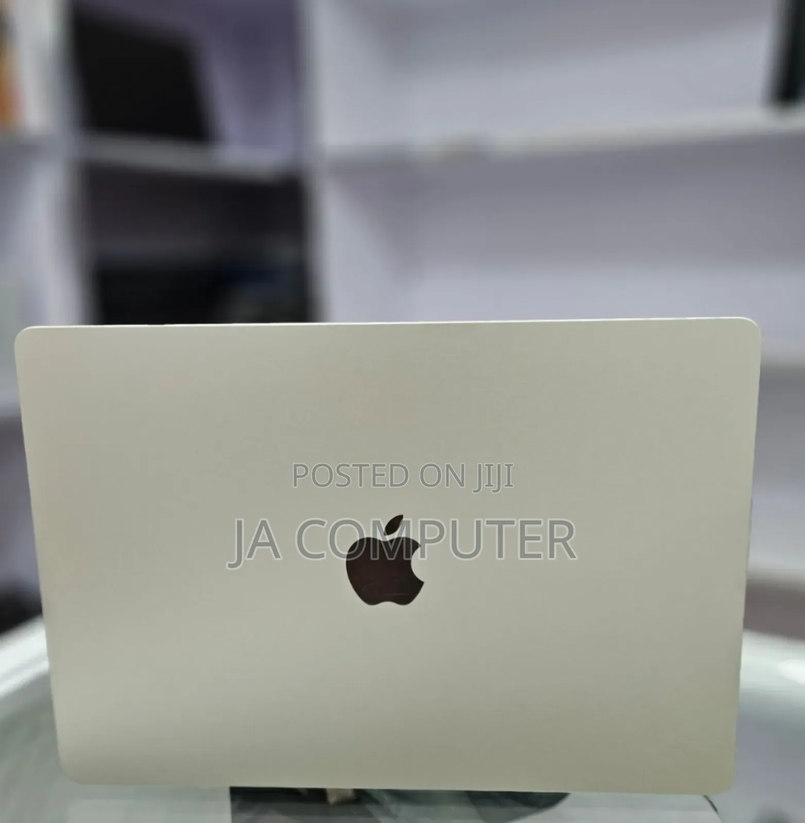 New Laptop Apple MacBook Air 2024 M3 15-Inch 8GB Apple M3 SSD 256GB