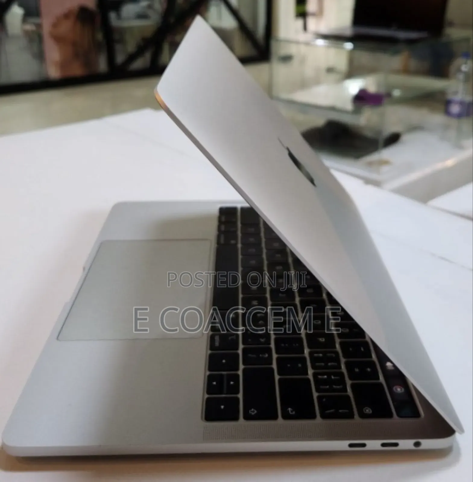 New Laptop Apple MacBook 8GB Intel Core I5 SSD 256GB