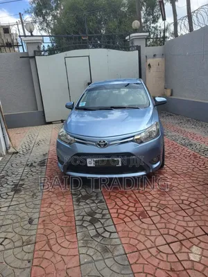 Photo - Toyota Yaris 2014 Blue