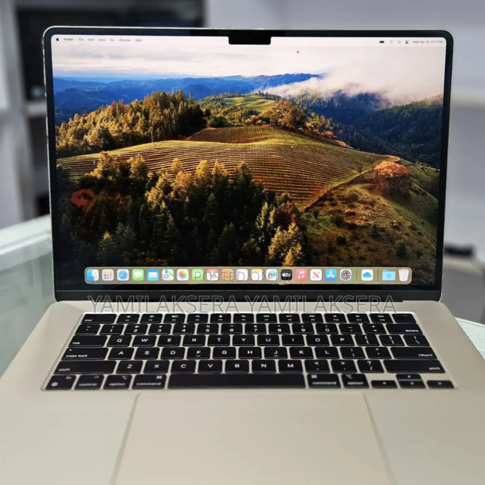 New Laptop Apple MacBook Air 2020 M1 8GB Apple M3 SSD 256GB