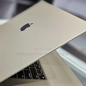 New Laptop Apple MacBook Air 2020 M1 8GB Apple M3 SSD 256GB