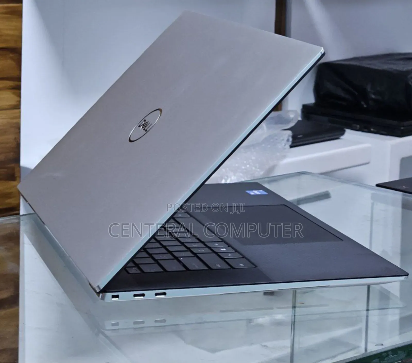 New Laptop Dell XPS 15-9570 16GB Intel Core I7 SSD 1T