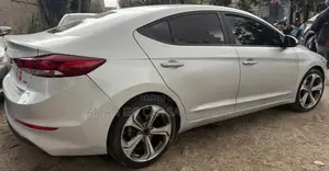 Hyundai Avante 2016 Silver