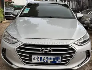 Photo - Hyundai Avante 2016 Silver