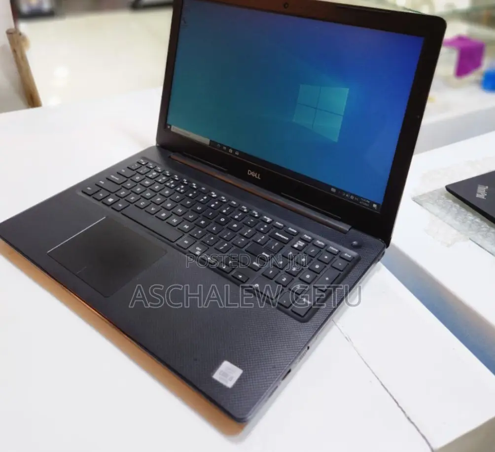 New Laptop Dell Vostro V13 8GB Intel Core I5 SSD 1T