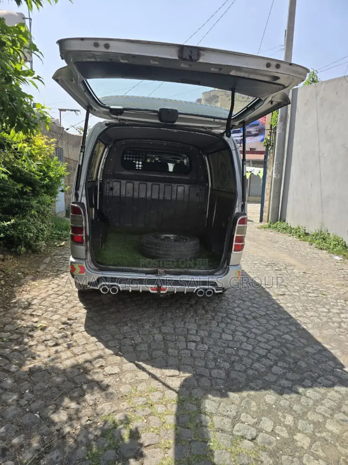 Toyota HiAce 2005 Silver