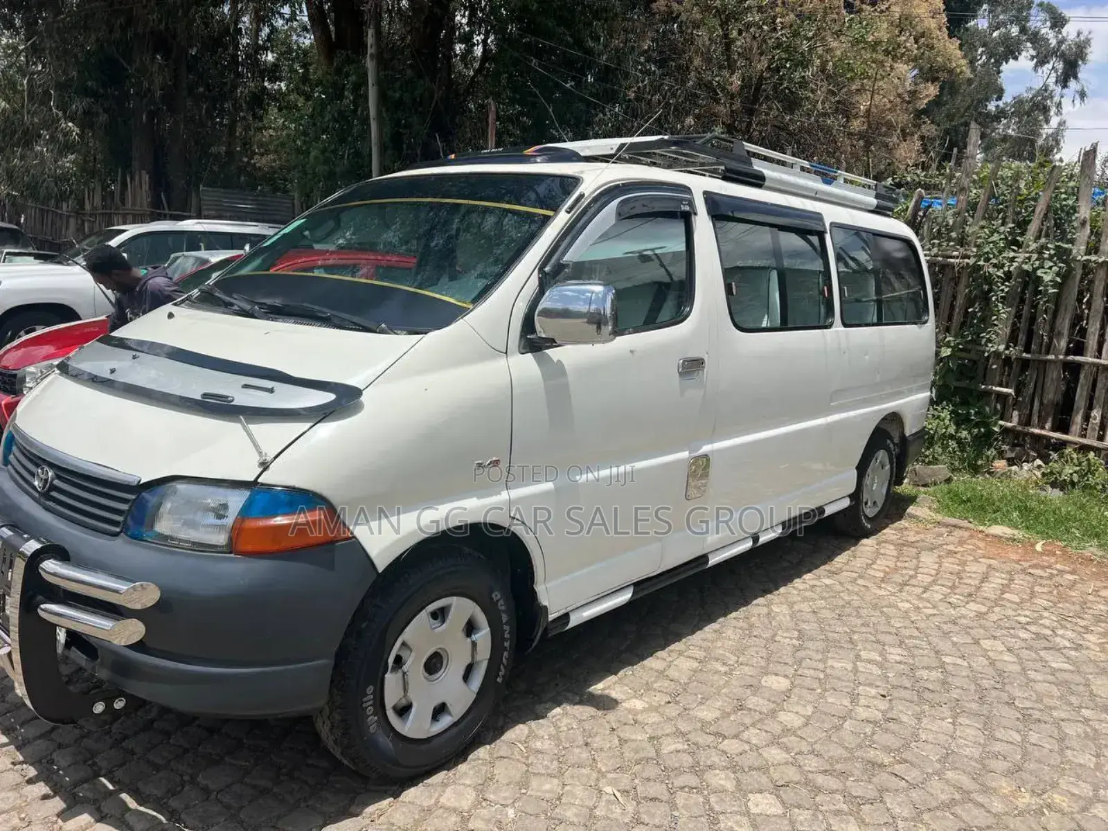 Toyota HiAce 2006 White