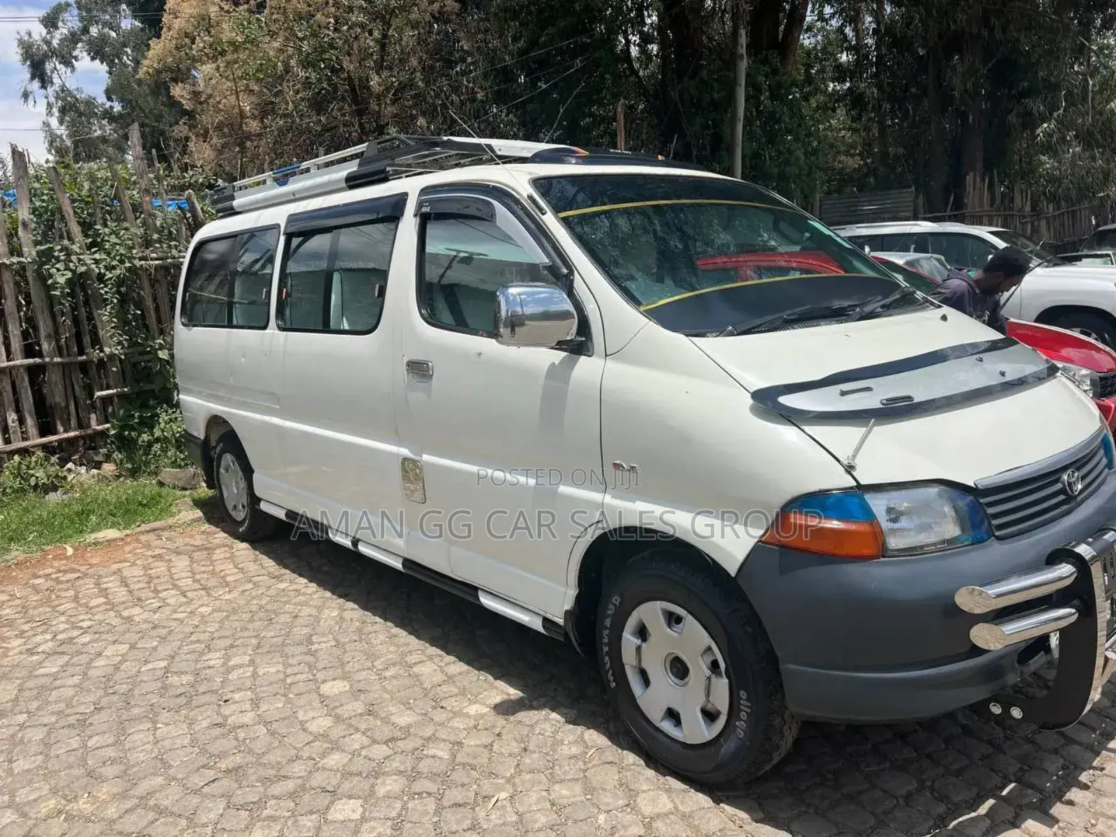 Toyota HiAce 2006 White