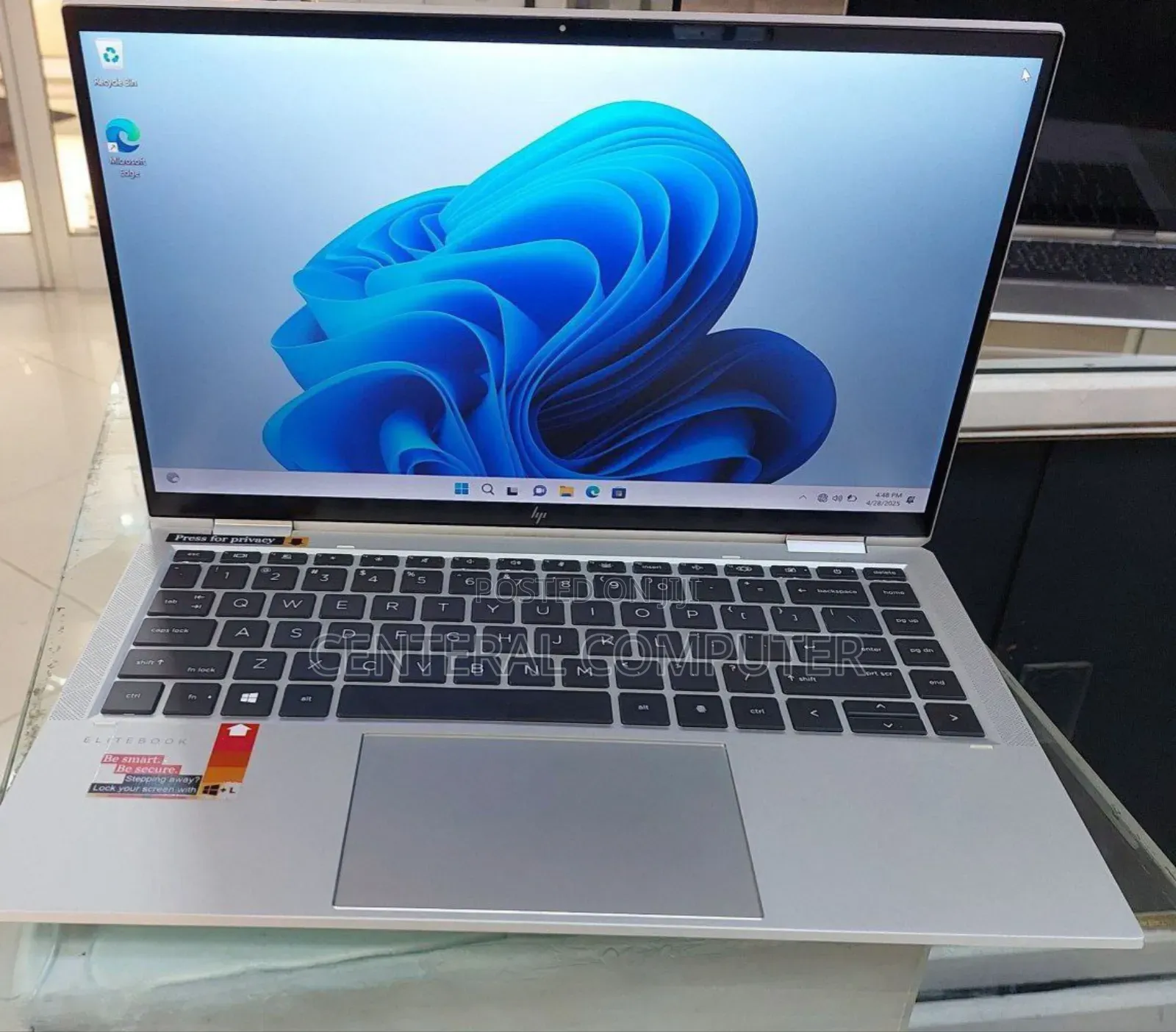 New Laptop HP EliteBook X360 1040 G7 16GB Intel Core I7 SSD 512GB