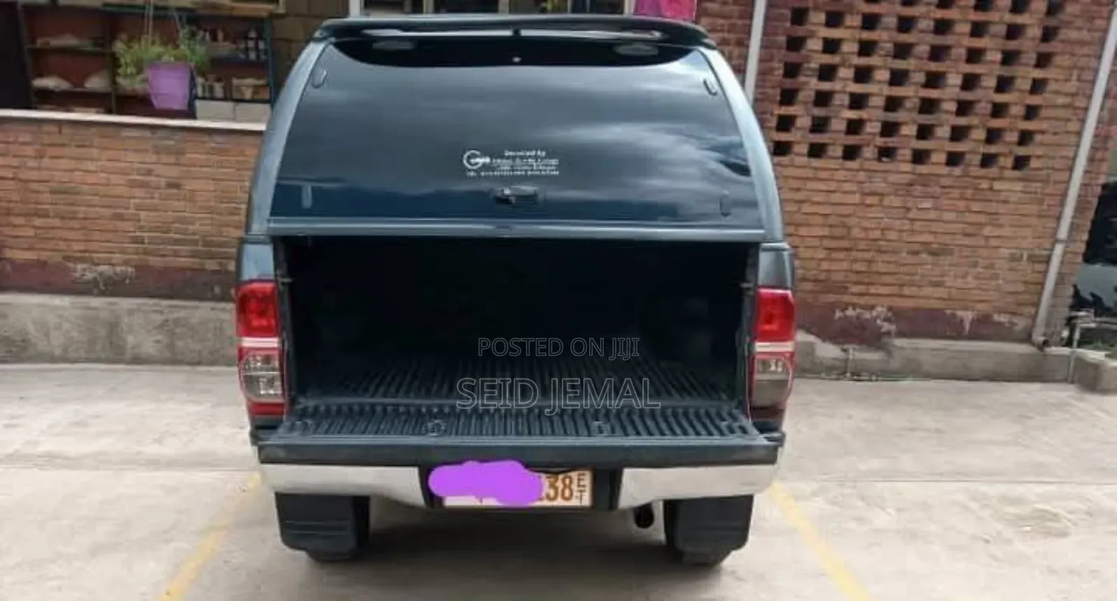 Toyota Hilux 2012 Gray