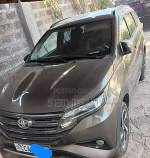 Photo - Toyota Rush 2023 Gray