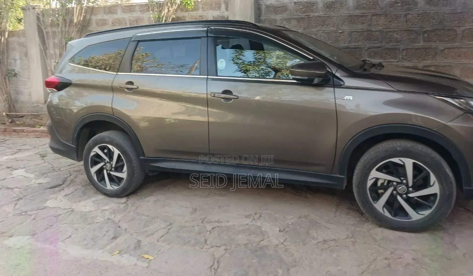 Toyota Rush 2023 Gray