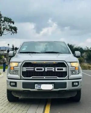 Photo - Ford F-150 2015 Silver