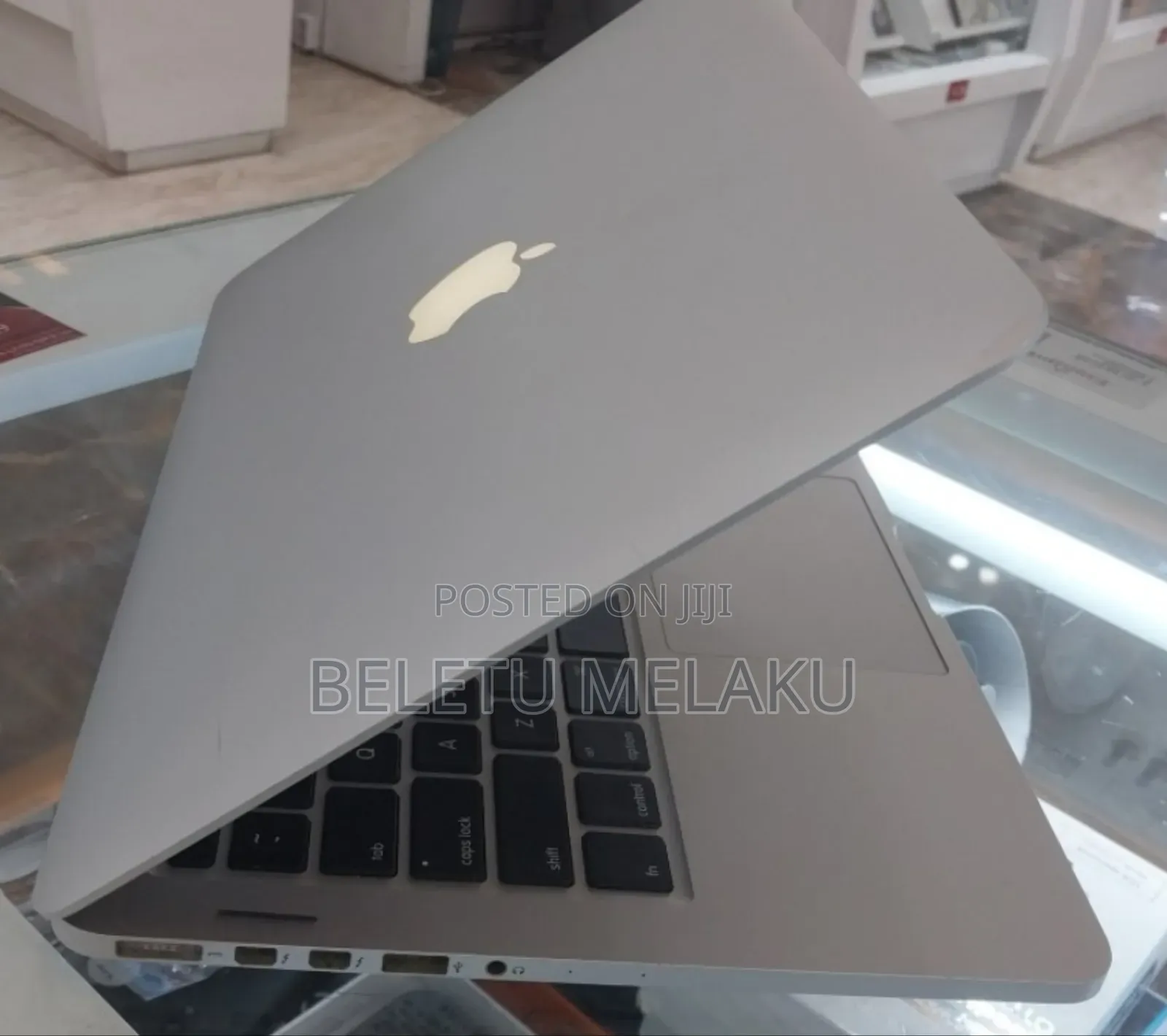 New Laptop Apple MacBook Pro 2015 16GB Intel Core I5 SSD 512GB