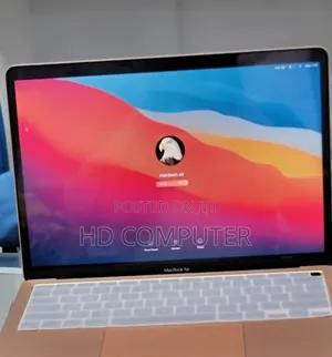 New Laptop Apple MacBook Pro M1 8GB Apple M1 Pro SSD 256GB