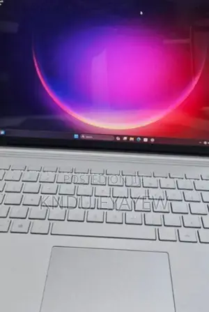 New Laptop Microsoft Surface Book 3 16GB Intel Core I7 SSD 256GB