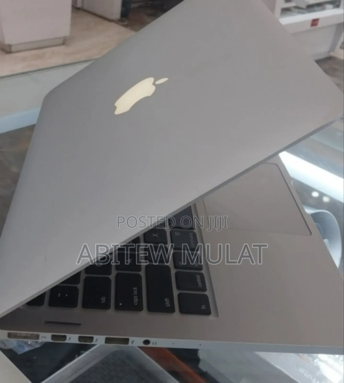 New Laptop Apple MacBook Pro 2015 16GB Intel Core I5 SSD 512GB