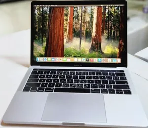 New Laptop Apple MacBook Pro 2018 8GB Intel Core I5 SSD 256GB