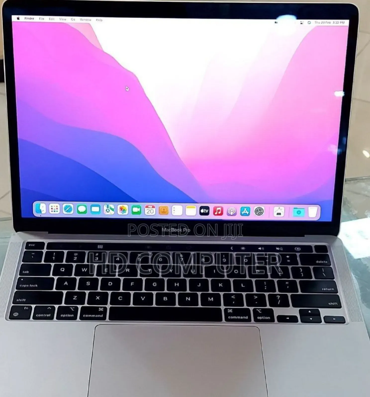 New Laptop Apple MacBook Pro 2020 M1 8GB Apple M1 Pro SSD 512GB