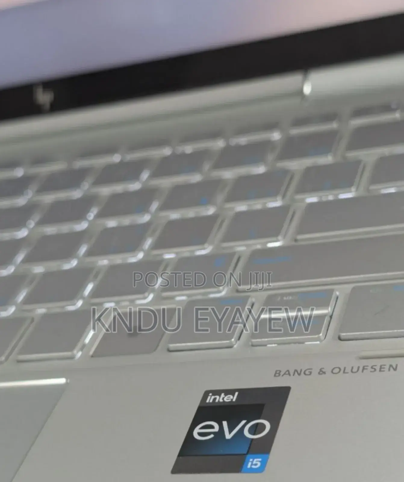 New Laptop HP Spectra 13 16GB Intel Core I5 SSD 1T