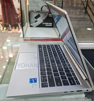 New Laptop HP EliteBook 830 G8 16GB Intel Core I5 SSD 512GB