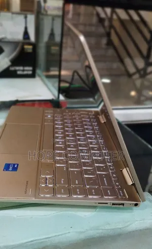 New Laptop HP Envy X360 8GB Intel Core I7 SSD 1T