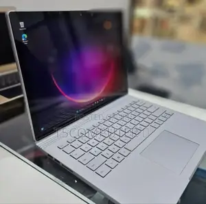 Photo - New Laptop Microsoft Surface Book 3 8GB Intel Core I7 SSD 256GB